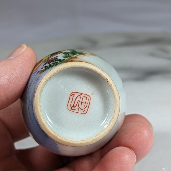 Vintage Chinese Miniature Ginger Jar Vase Chinoiserie Hand Painted - Picture 5 of 8